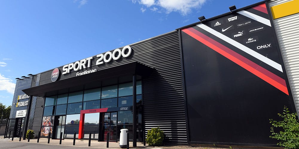 Exterior of a Sport 2000 store in France